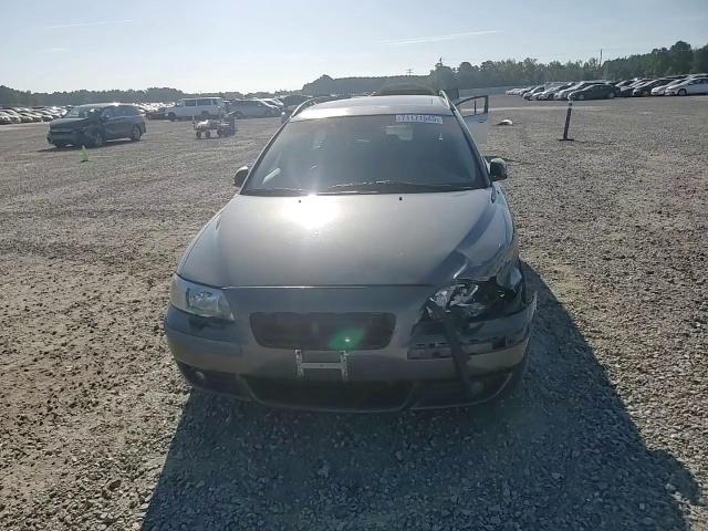 2004 Volvo V70 R VIN: YV1SJ52Y442418765 Lot: 71171545