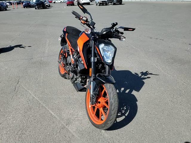 2021 Ktm 200 Duke VIN: MD2JPC404MC051334 Lot: 67579075