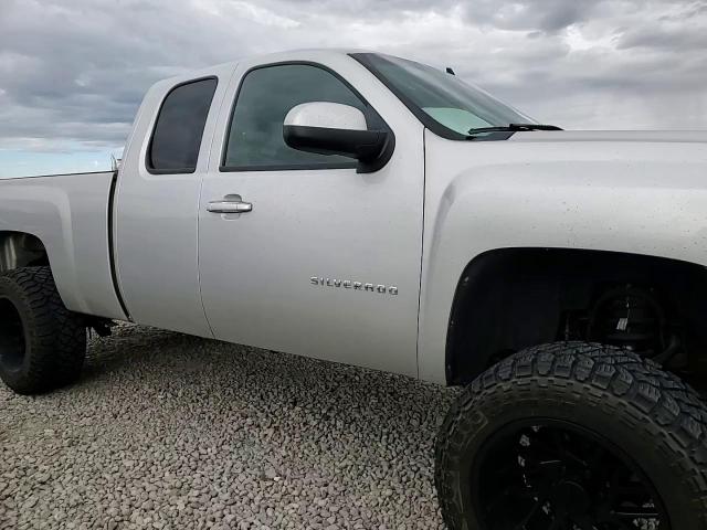 2010 Chevrolet Silverado K1500 Lt VIN: 1GCSKSE35AZ123274 Lot: 84593625