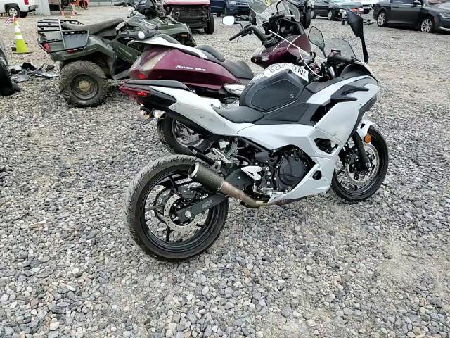 2025 Kawasaki Ex500 H VIN: ML5EXGH15SDA35410 Lot: 82040415