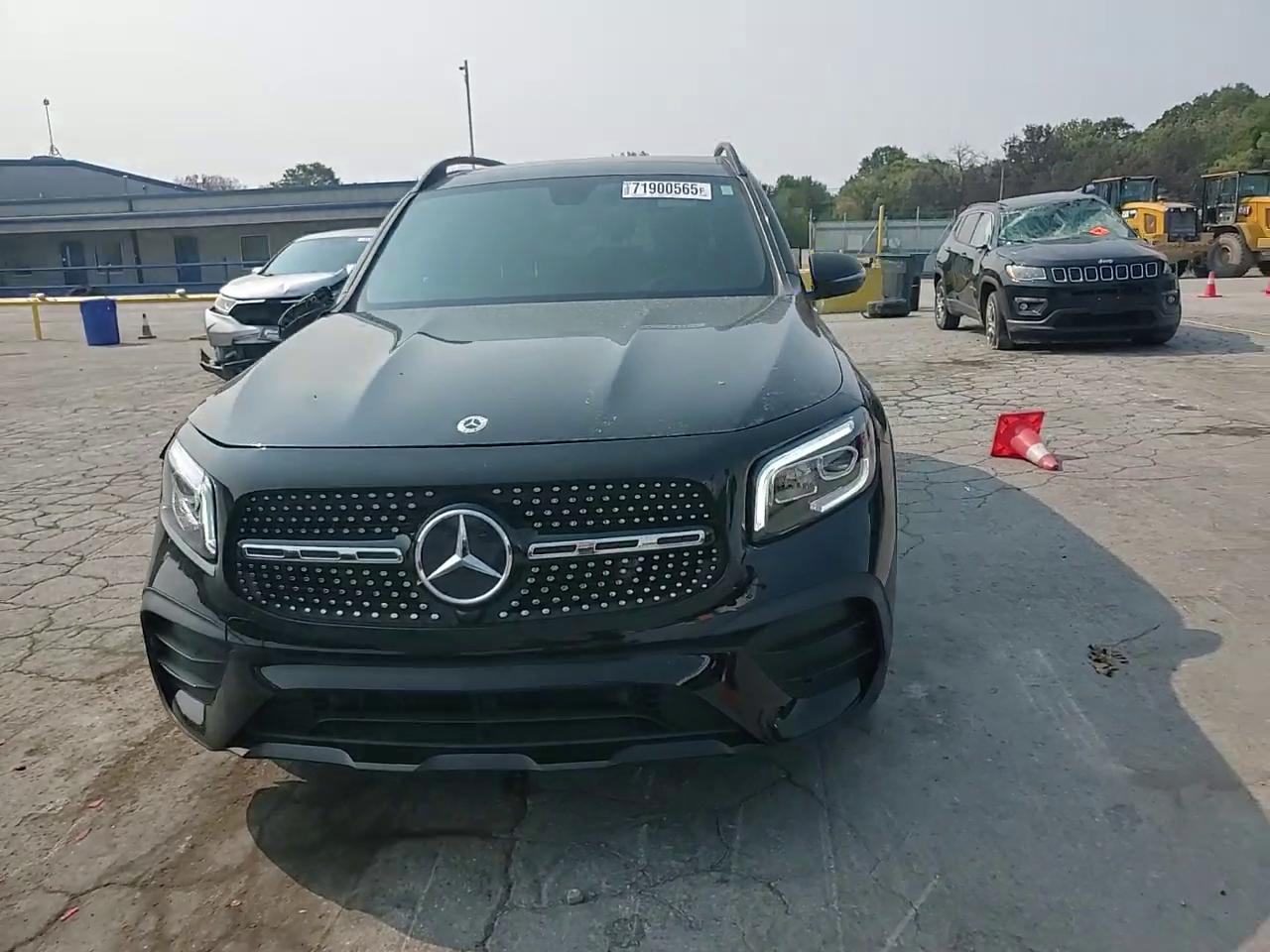 Фото: W1N4M4GBXPW334976