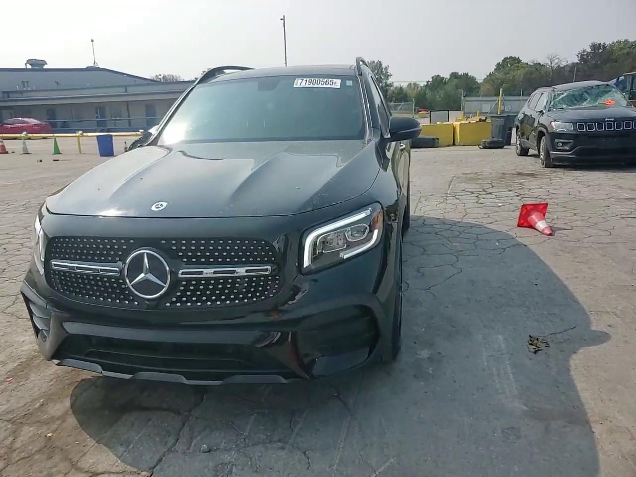 Фото: W1N4M4GBXPW334976