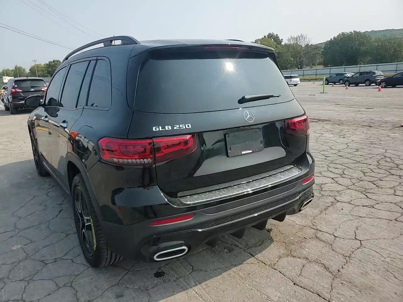 Фото: W1N4M4GBXPW334976