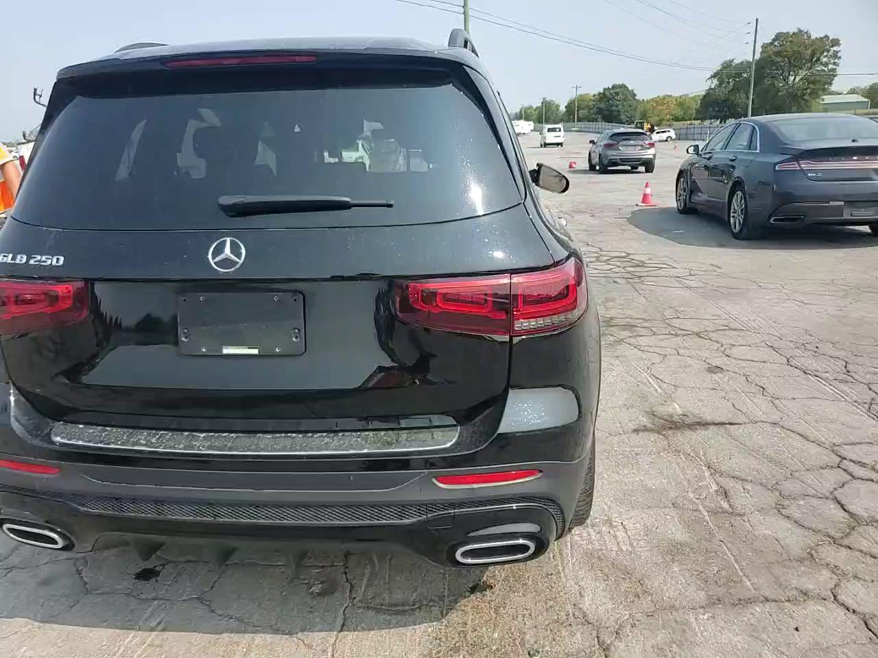 Фото: W1N4M4GBXPW334976