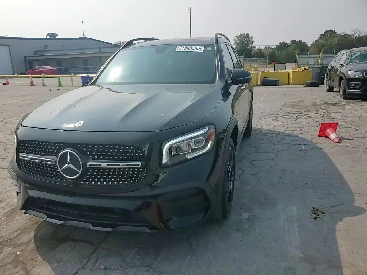 Фото: W1N4M4GBXPW334976