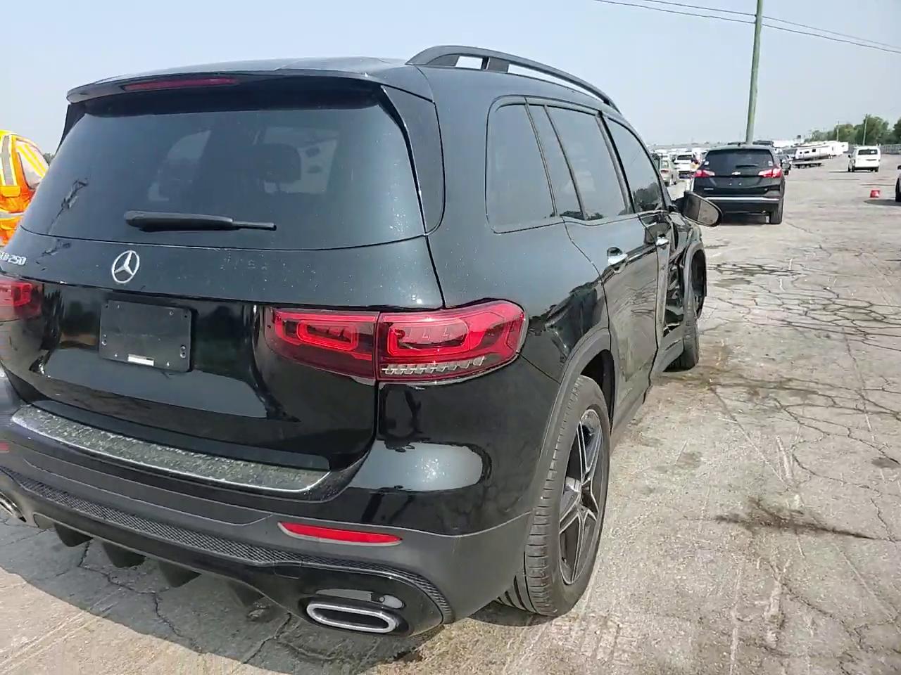 Фото: W1N4M4GBXPW334976