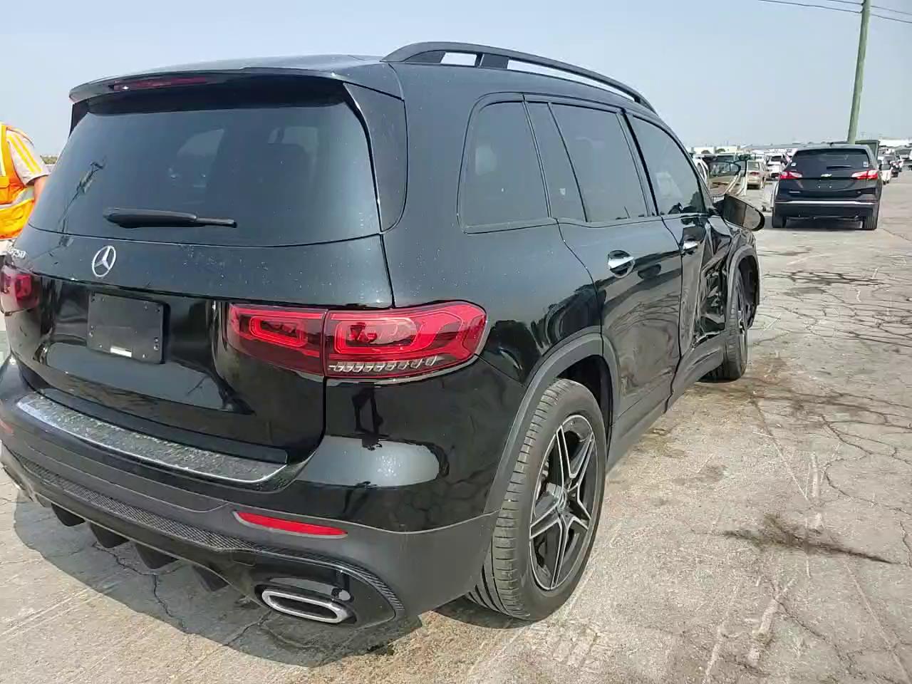 Фото: W1N4M4GBXPW334976