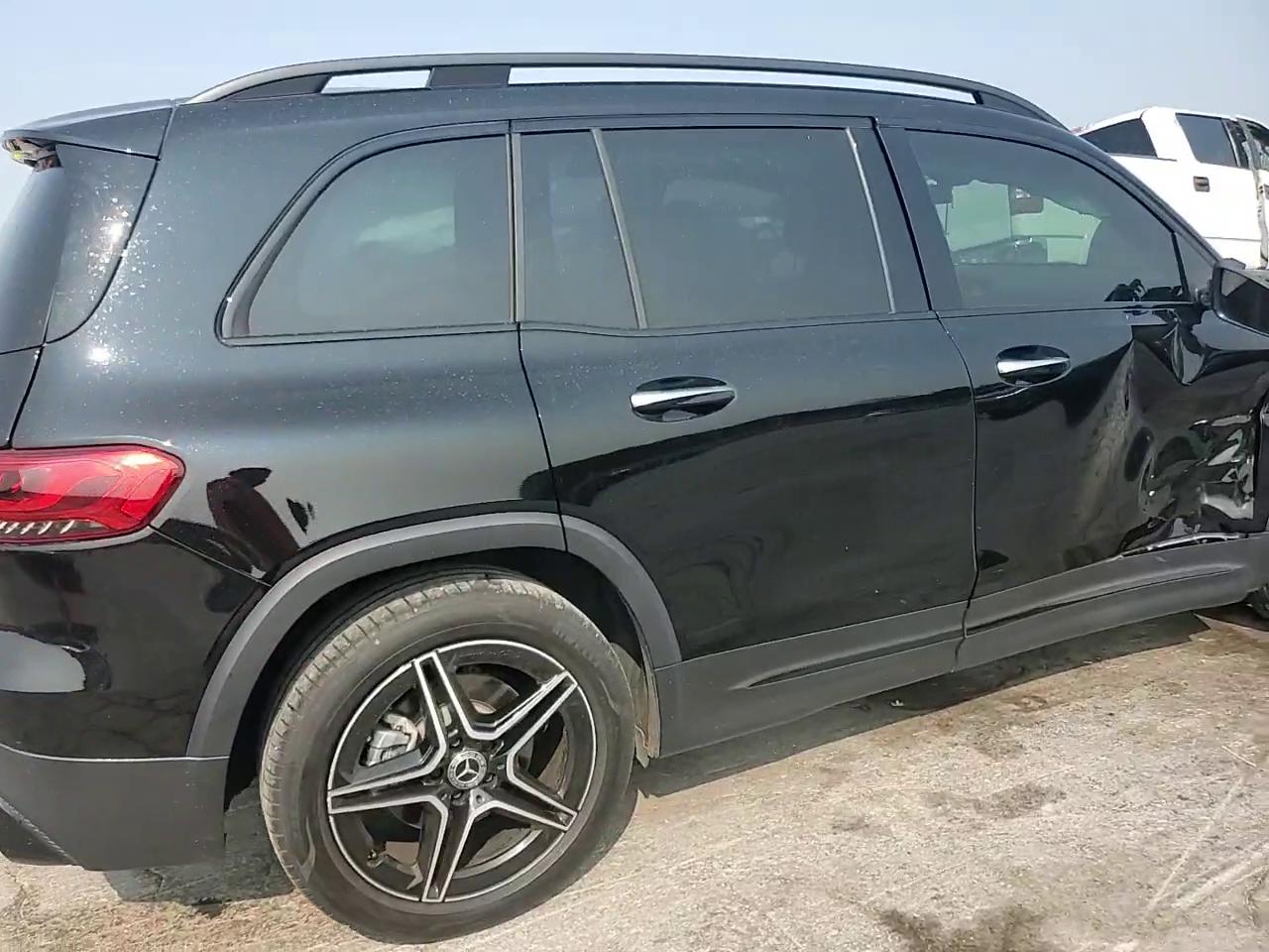 Фото: W1N4M4GBXPW334976