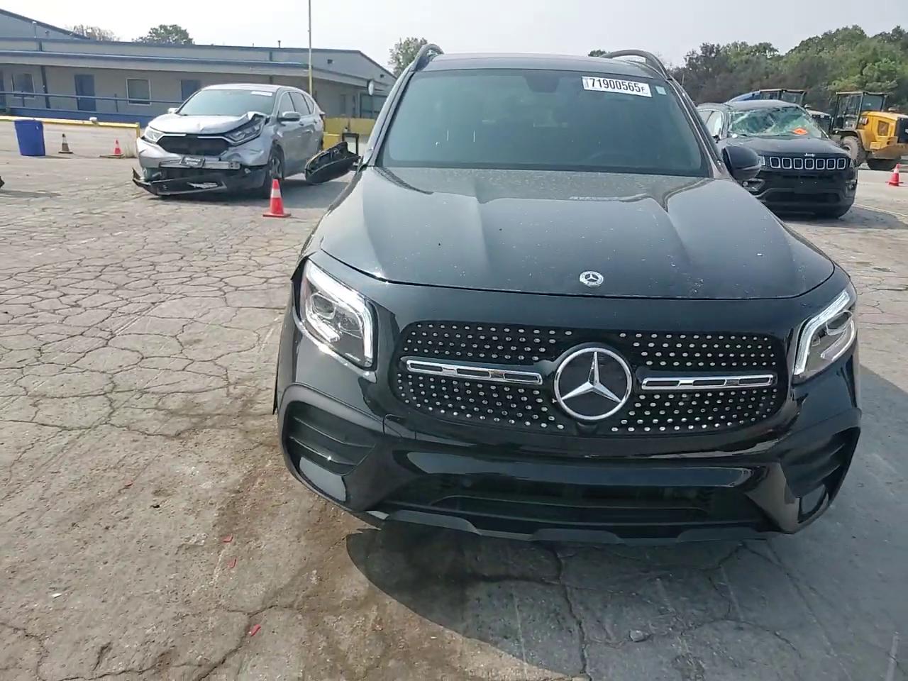 Фото: W1N4M4GBXPW334976