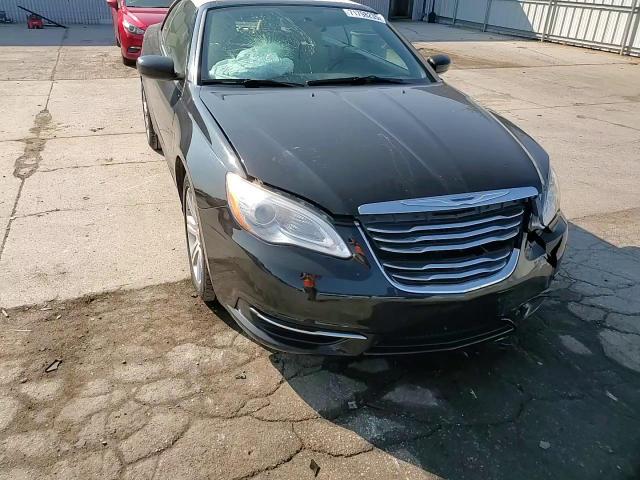 2011 Chrysler 200 Touring VIN: 1C3BC2EG3BN583384 Lot: 71798235