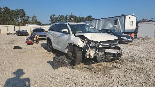 2017 Toyota Highlander Se VIN: 5TDKZRFH8HS513098 Lot: 71056075