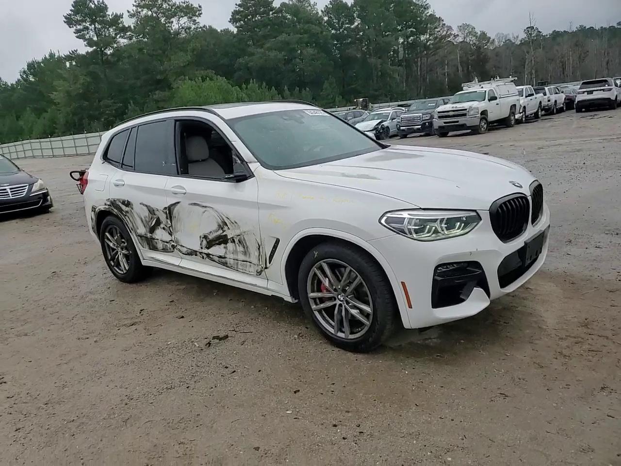 Фото: 5UXTY9C05M9F33261