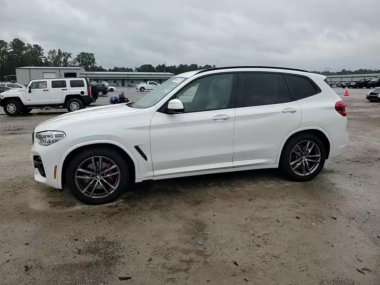 Фото: 5UXTY9C05M9F33261