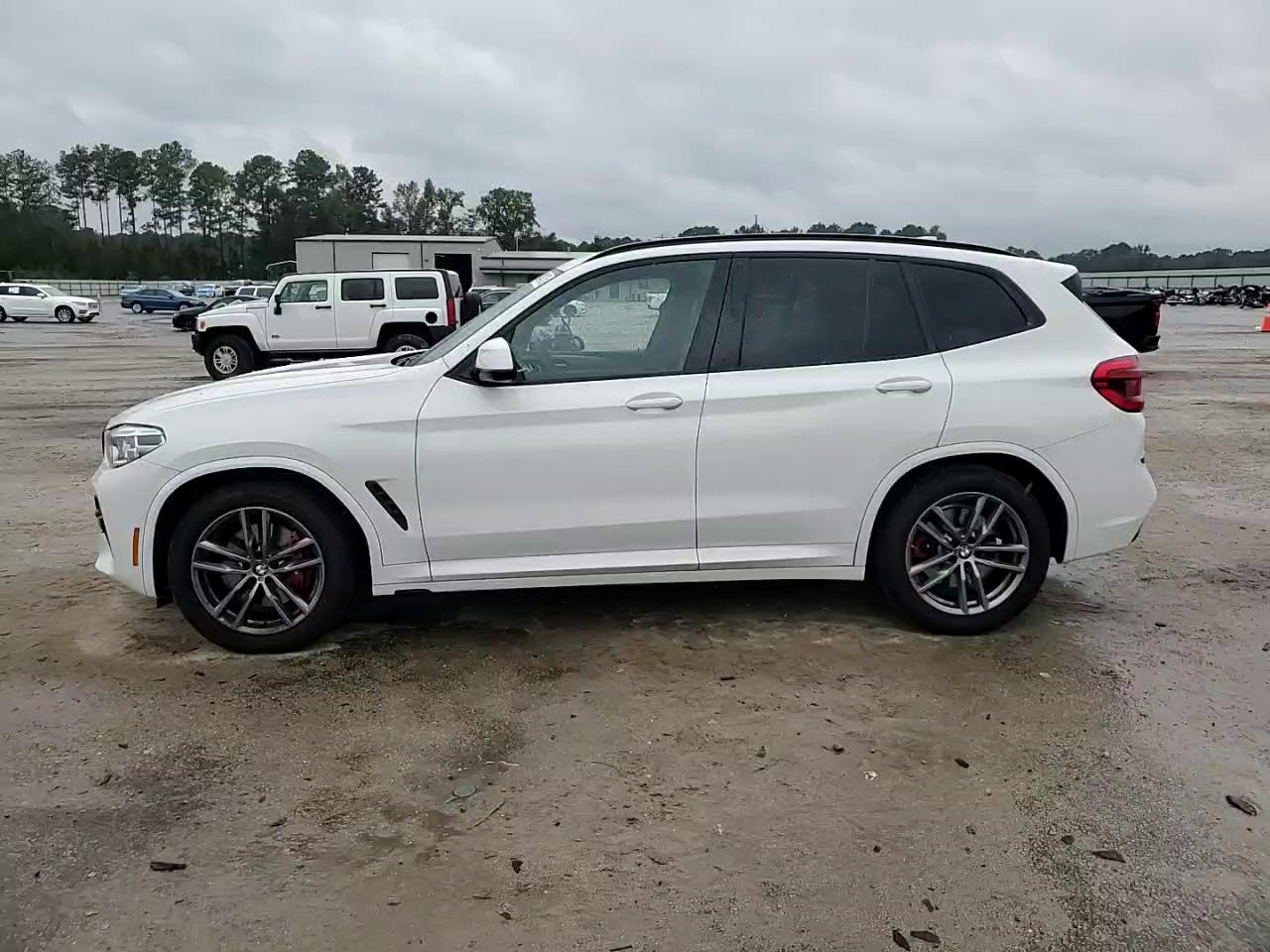 Фото: 5UXTY9C05M9F33261