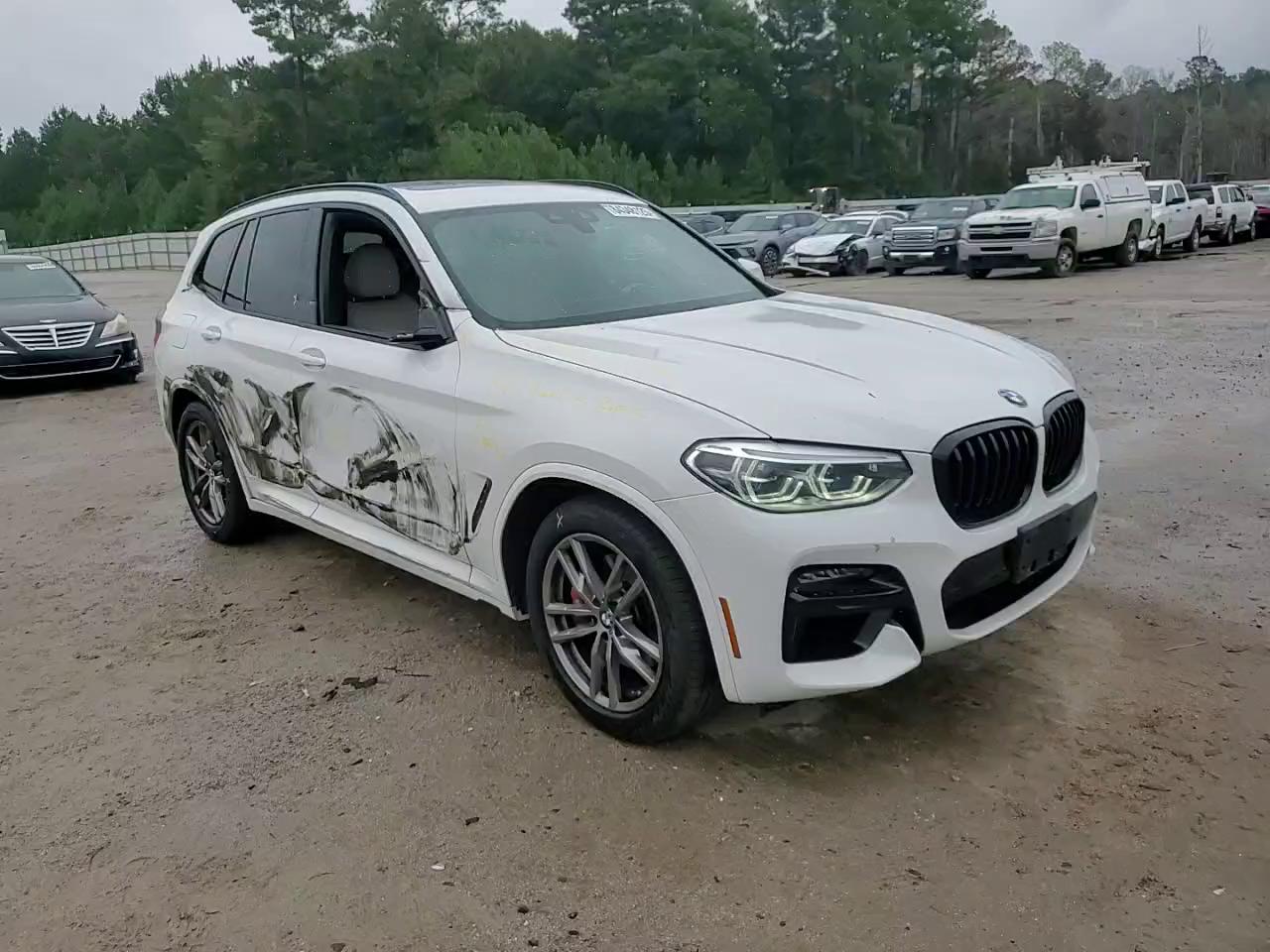 Фото: 5UXTY9C05M9F33261