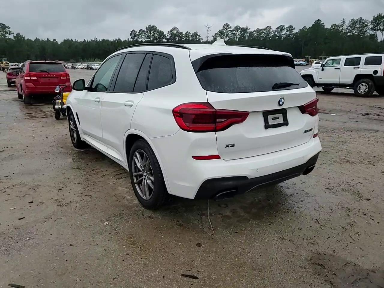 Фото: 5UXTY9C05M9F33261