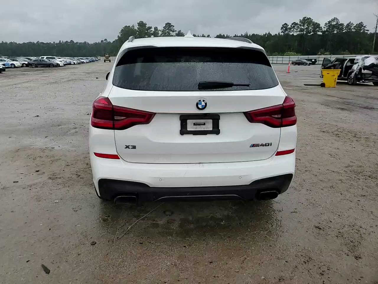 Фото: 5UXTY9C05M9F33261