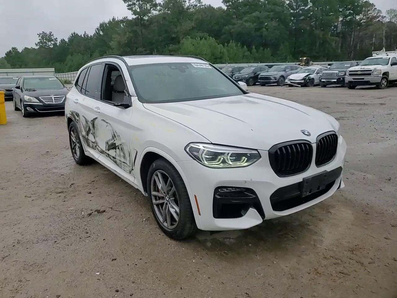 Фото: 5UXTY9C05M9F33261