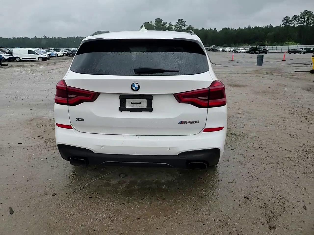 Фото: 5UXTY9C05M9F33261