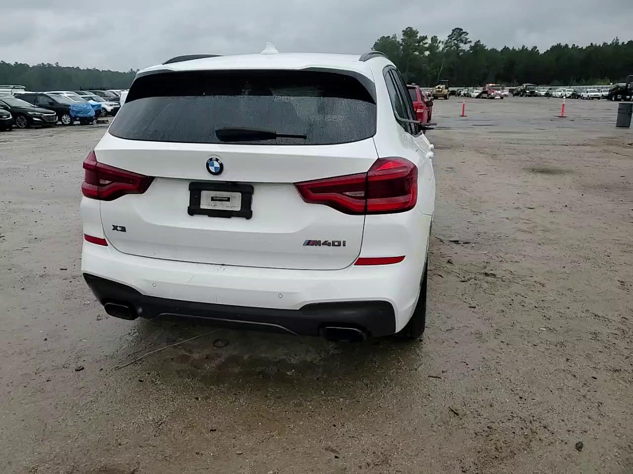 Фото: 5UXTY9C05M9F33261