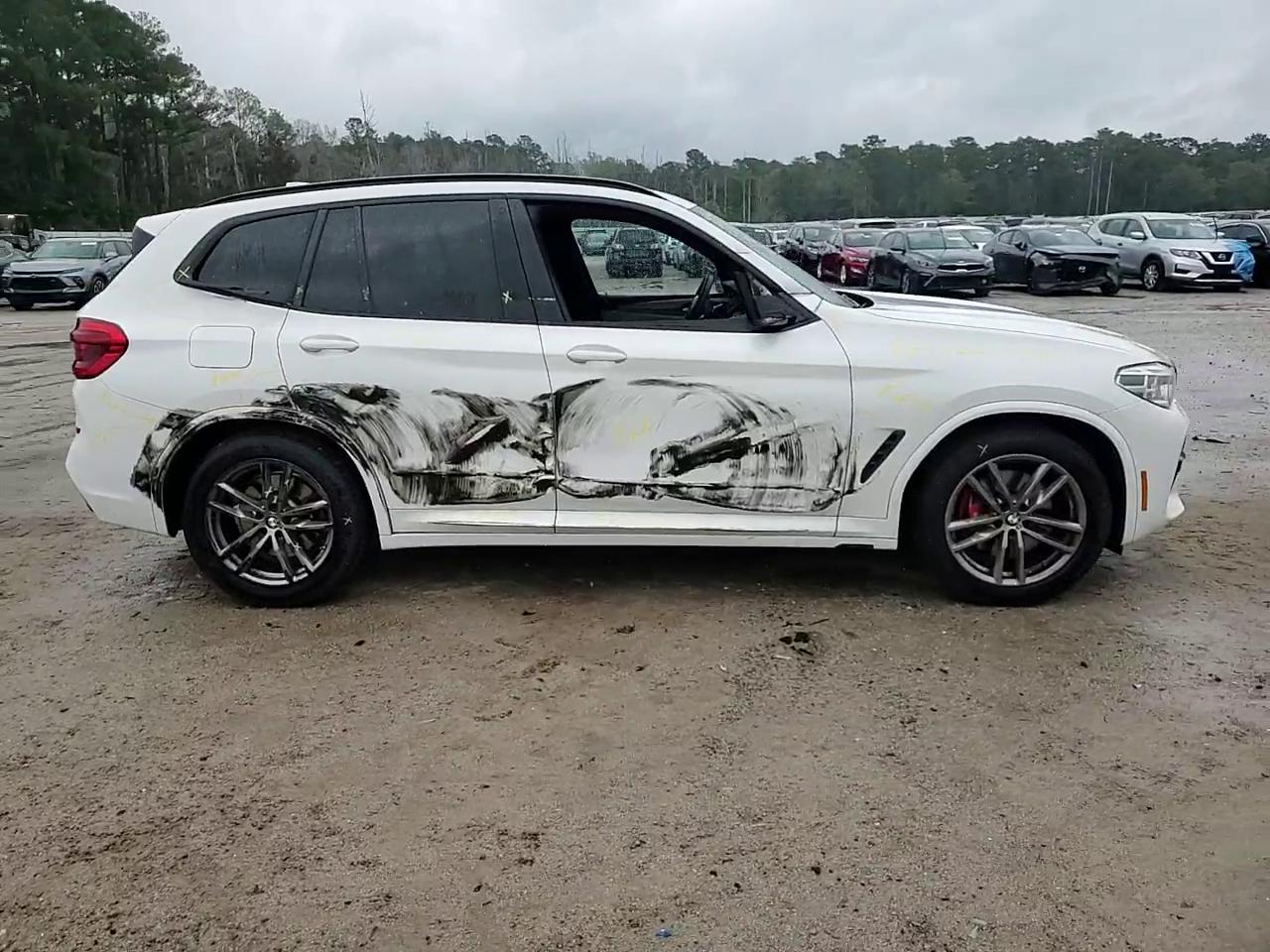 Фото: 5UXTY9C05M9F33261