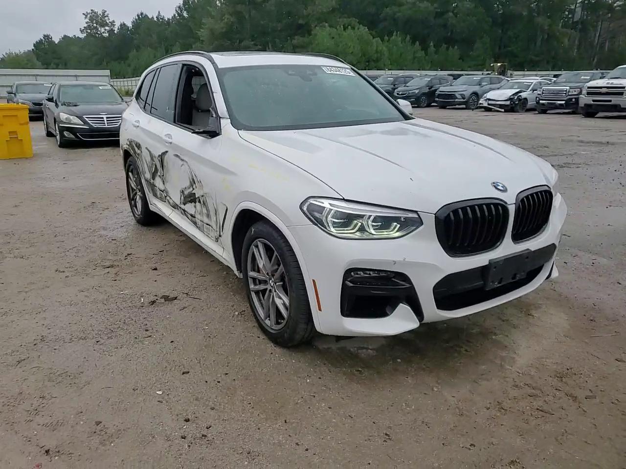 Фото: 5UXTY9C05M9F33261