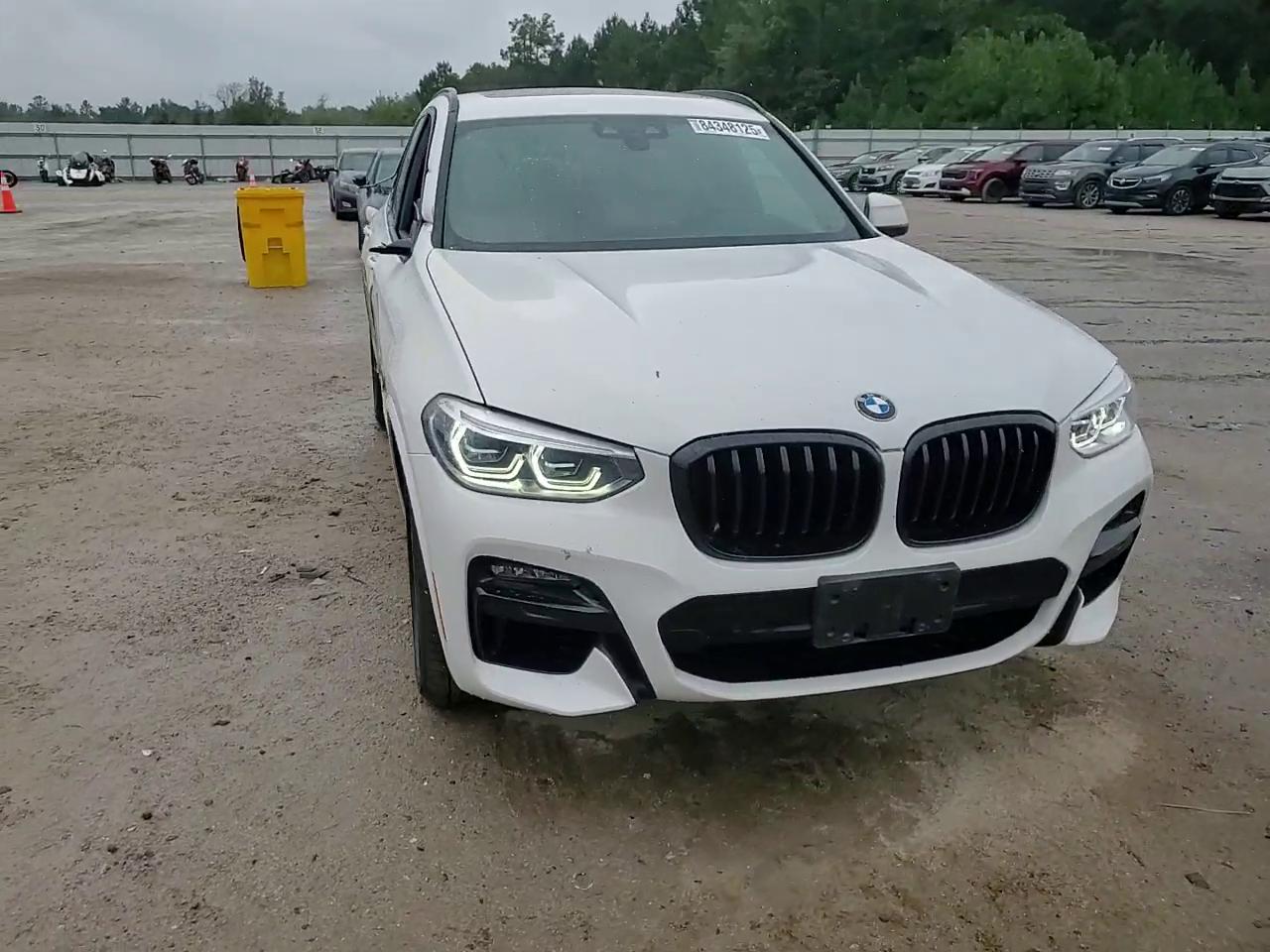 Фото: 5UXTY9C05M9F33261