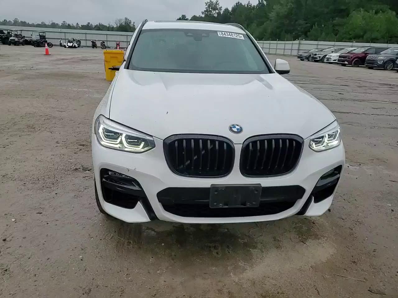 Фото: 5UXTY9C05M9F33261