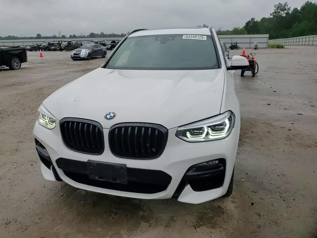 Фото: 5UXTY9C05M9F33261