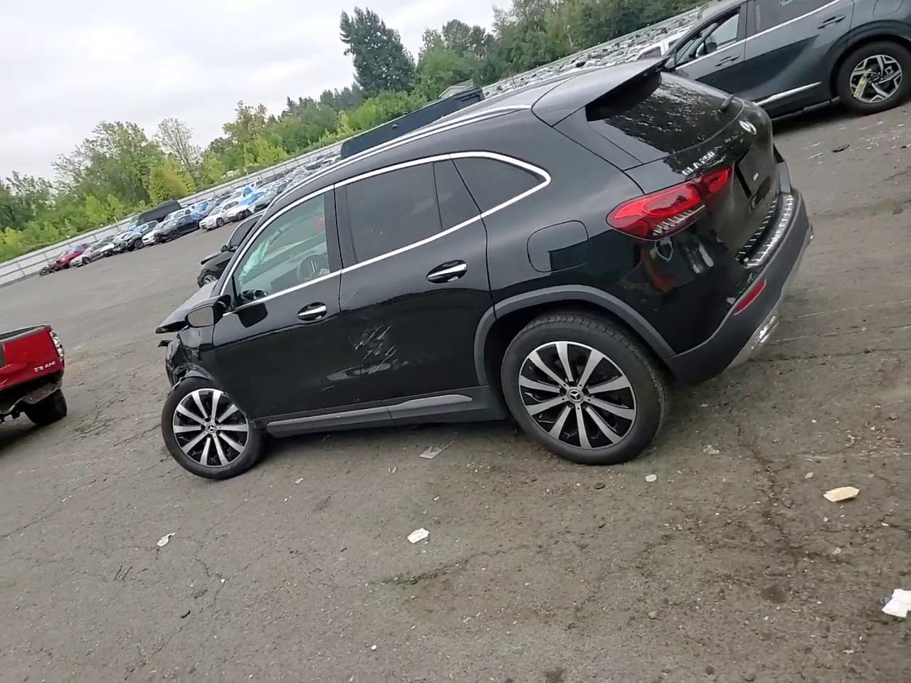 Фото: W1N4N4HB3PJ437973