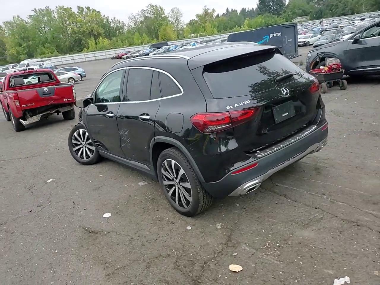 Фото: W1N4N4HB3PJ437973