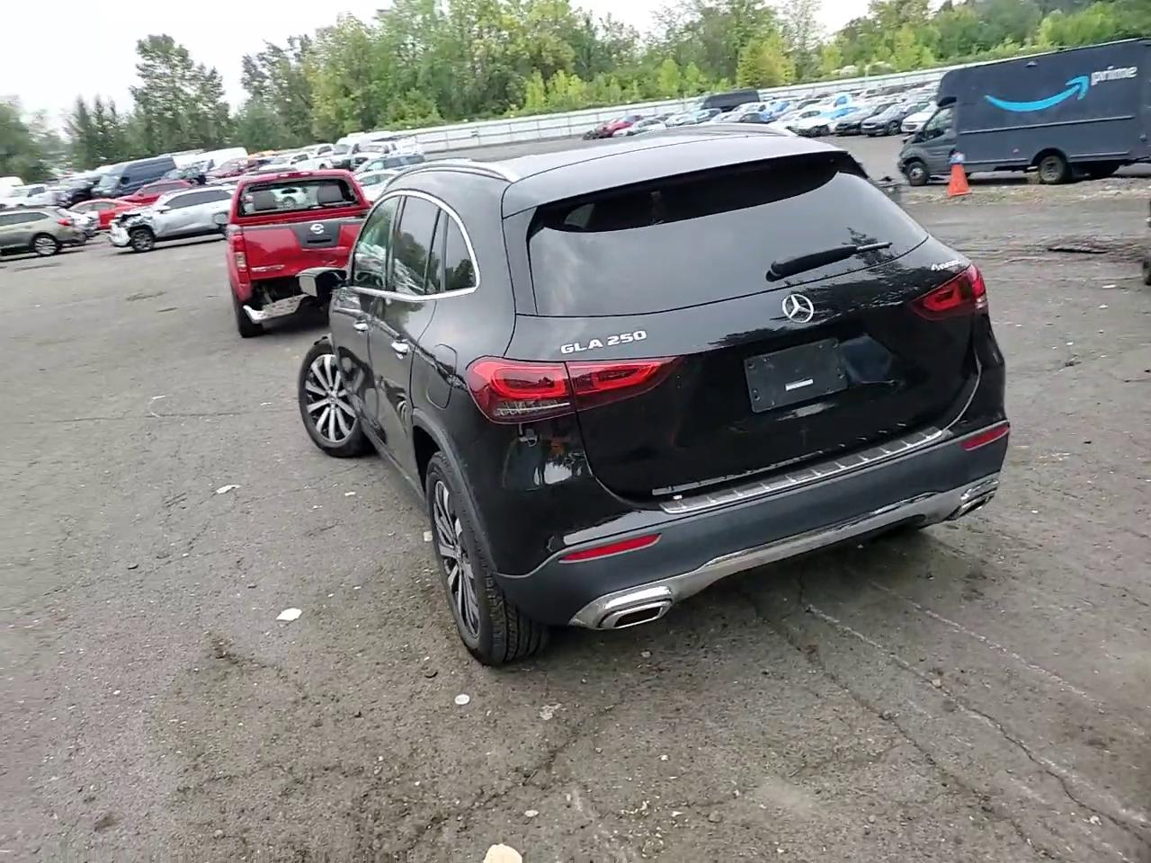 Фото: W1N4N4HB3PJ437973