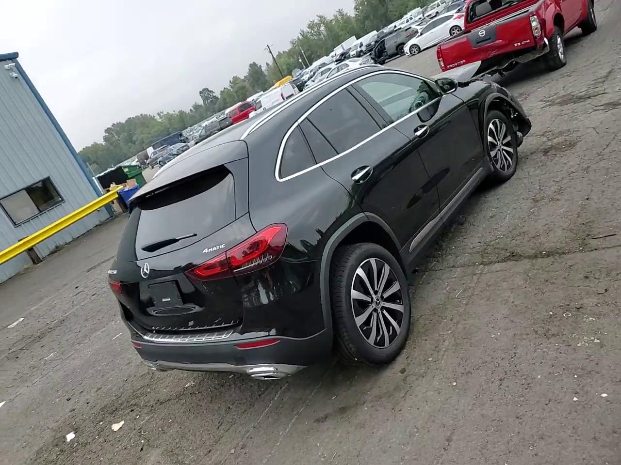 Фото: W1N4N4HB3PJ437973