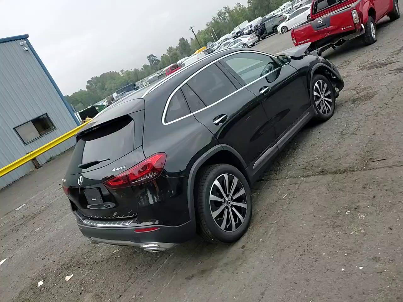 Фото: W1N4N4HB3PJ437973