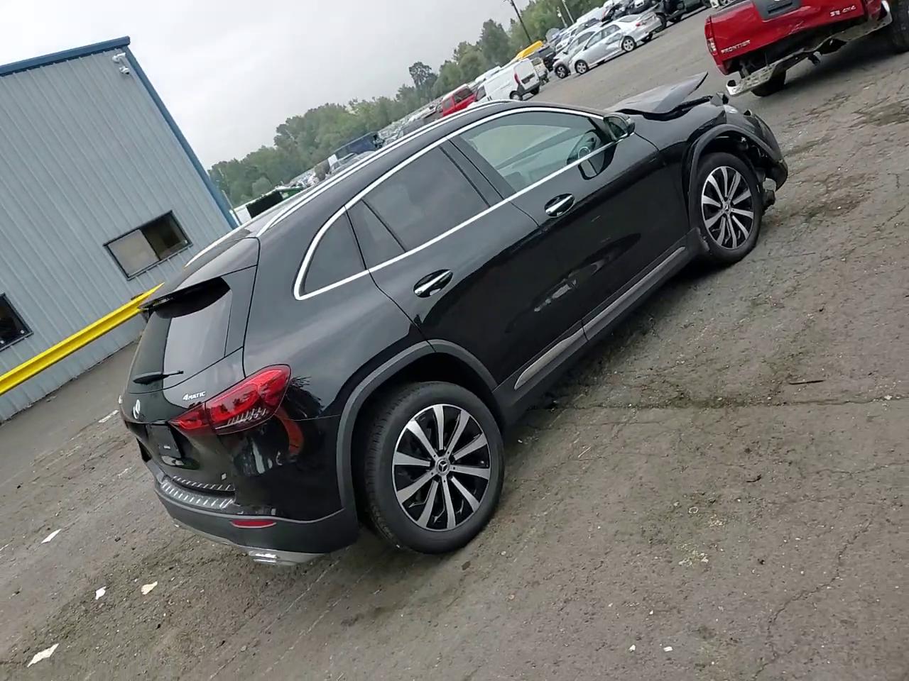 Фото: W1N4N4HB3PJ437973