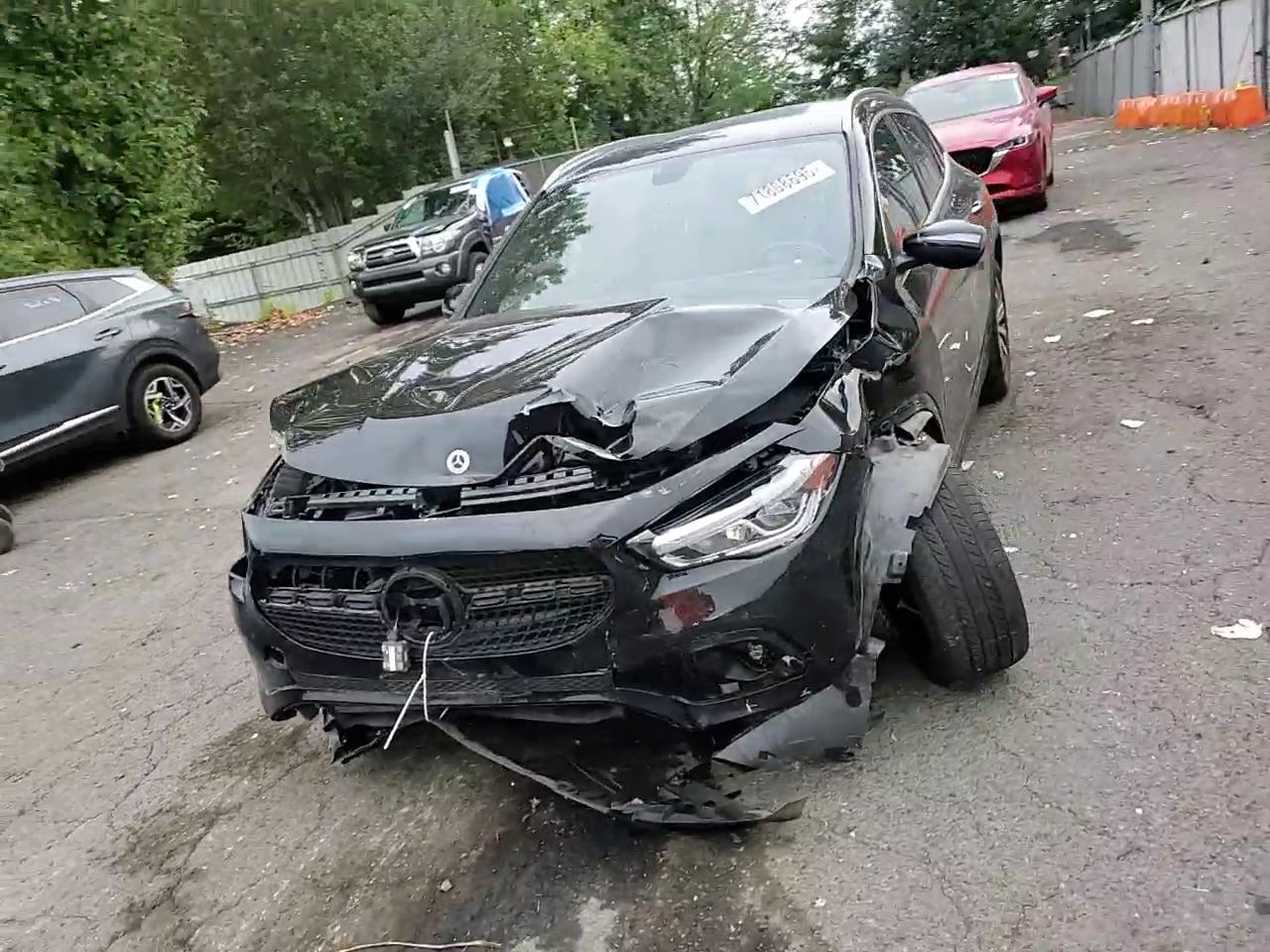 Фото: W1N4N4HB3PJ437973