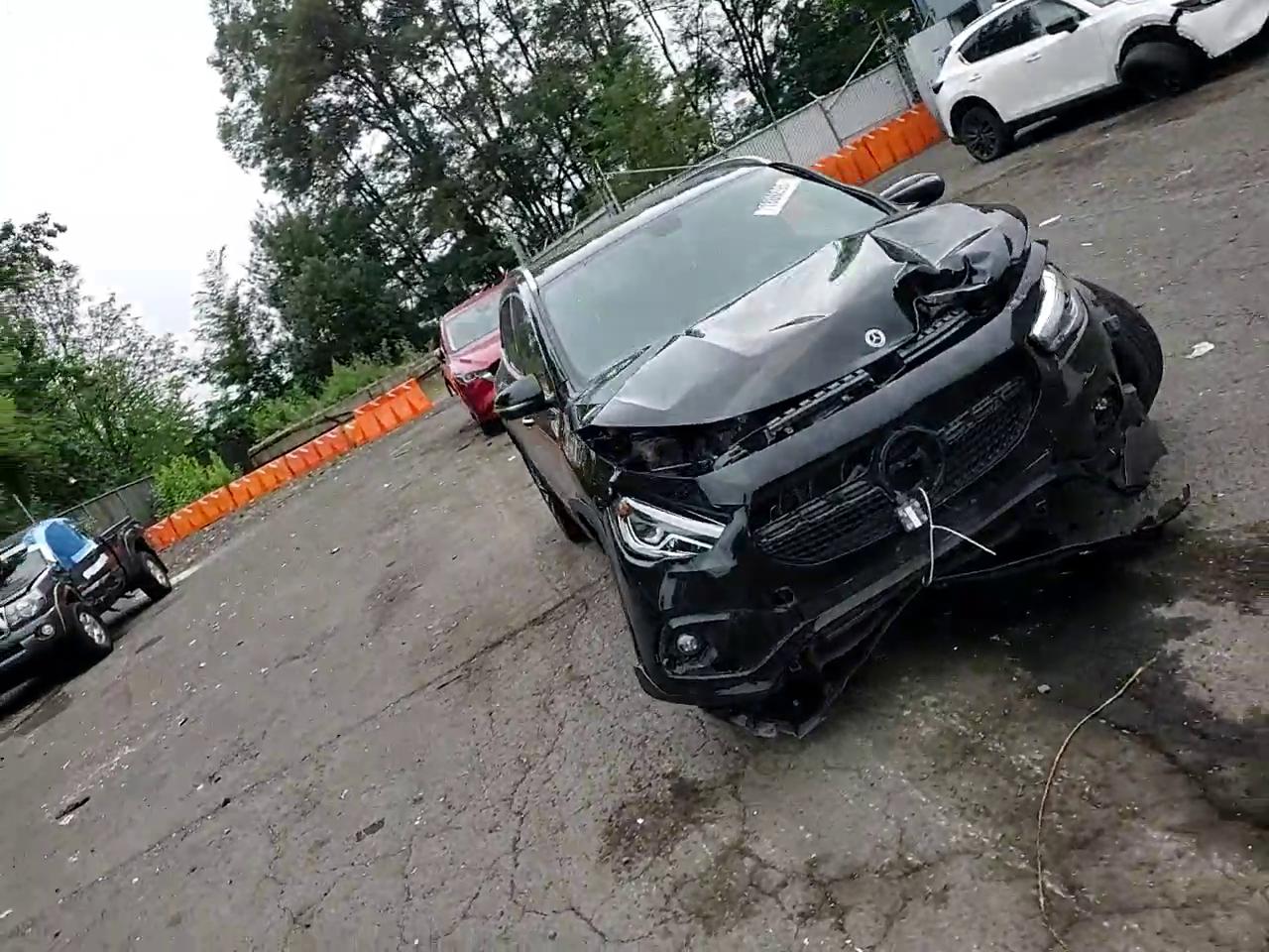 Фото: W1N4N4HB3PJ437973