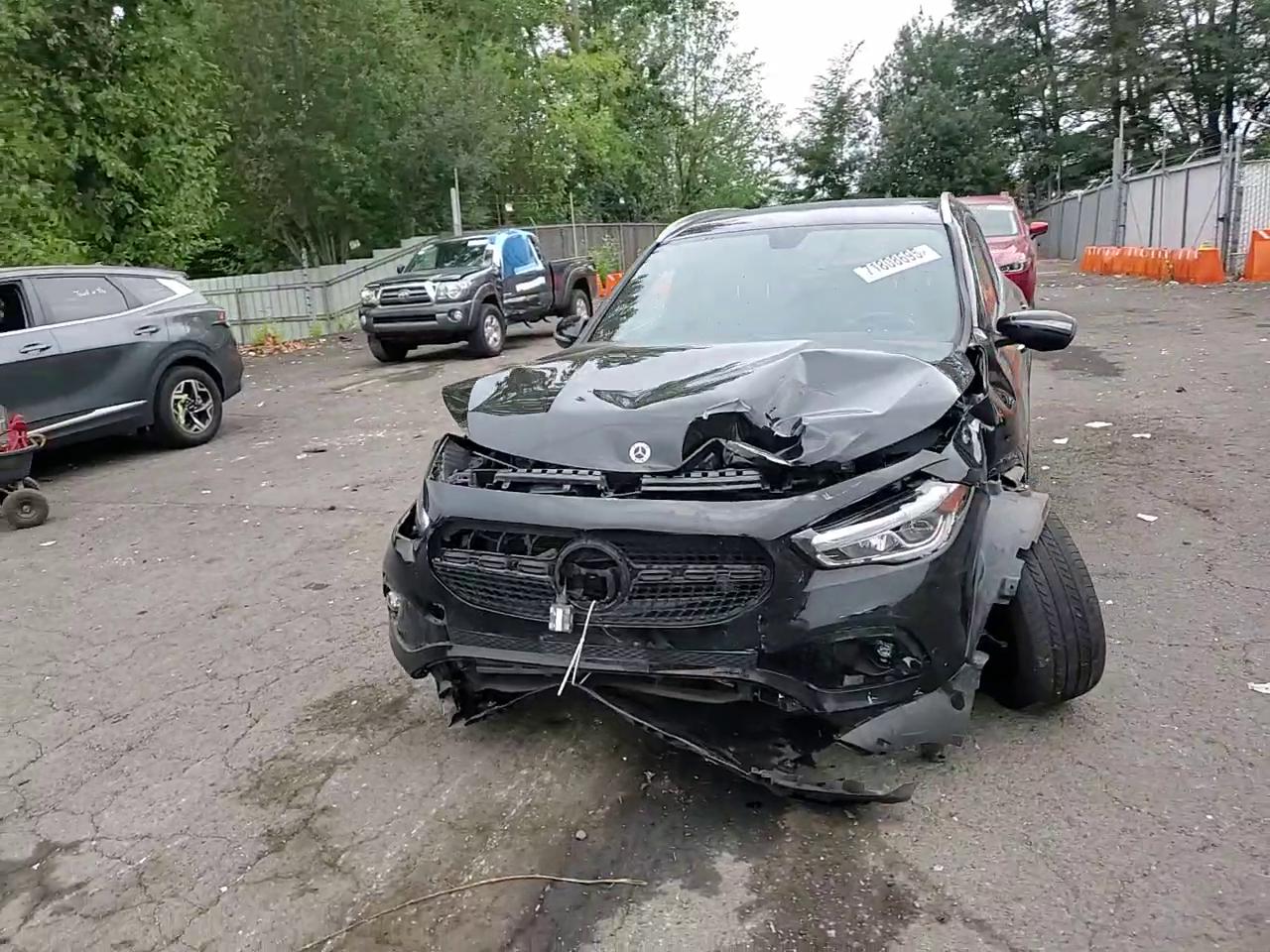 Фото: W1N4N4HB3PJ437973