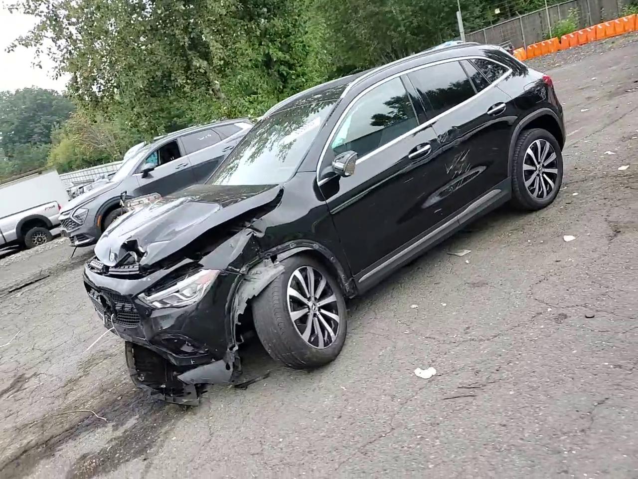 Фото: W1N4N4HB3PJ437973