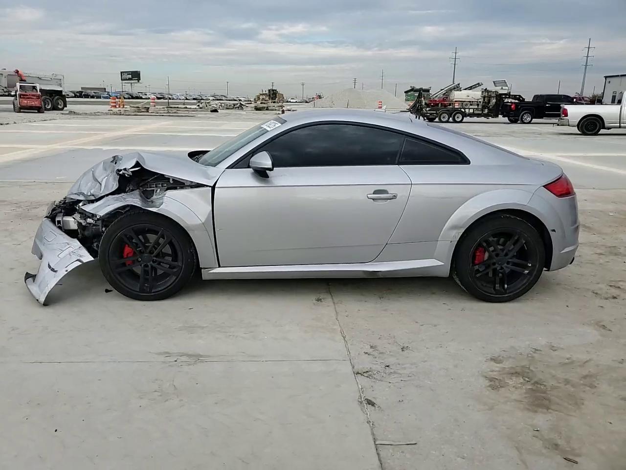 Фото: TRUAEAFV4N1000864