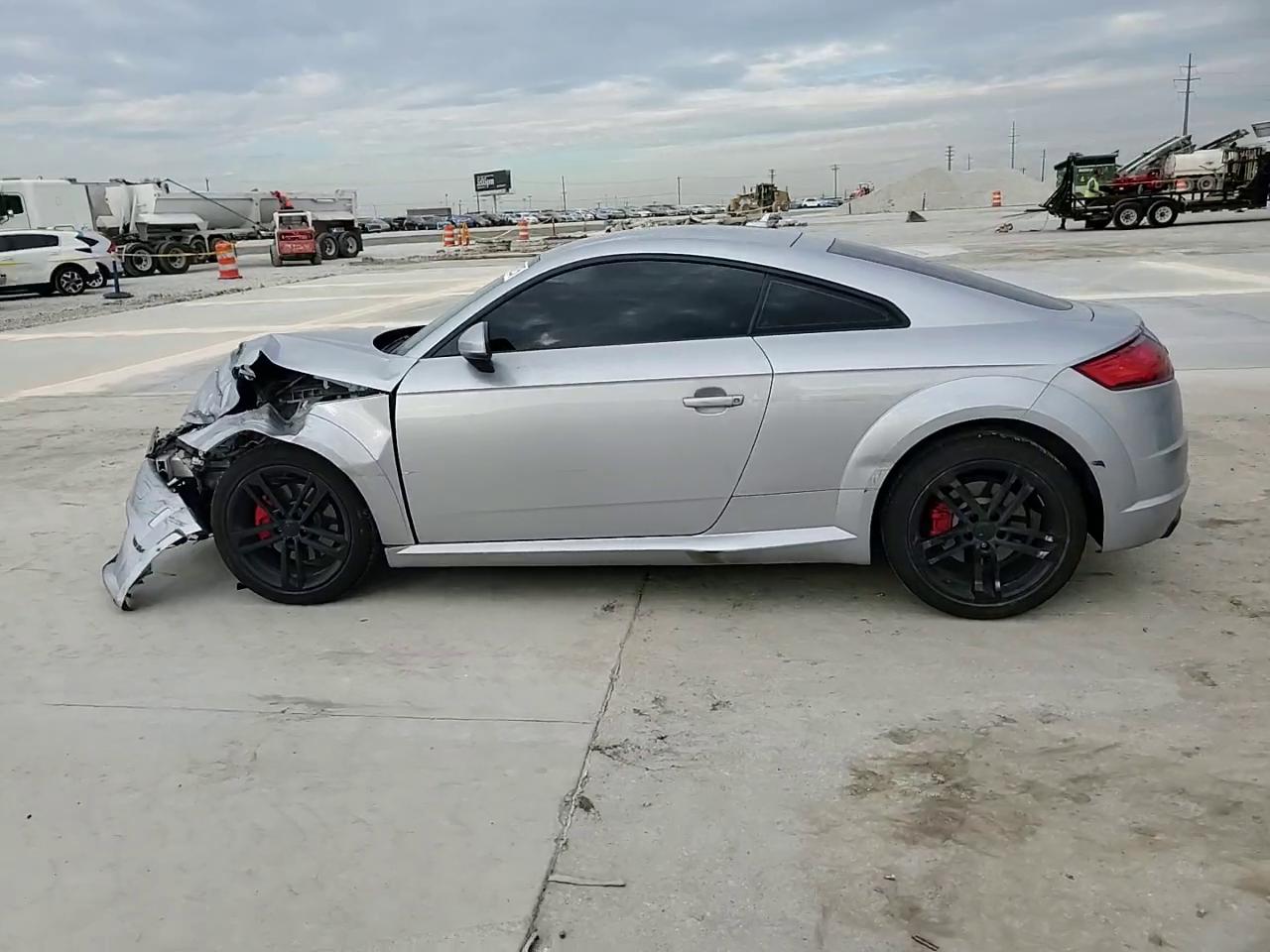 Фото: TRUAEAFV4N1000864