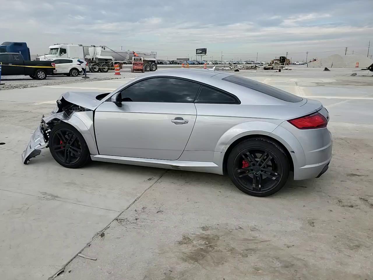 Фото: TRUAEAFV4N1000864