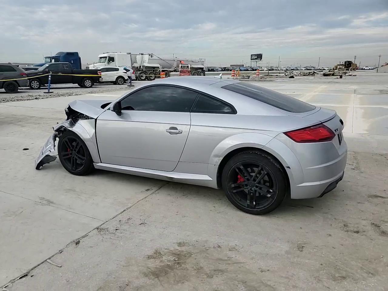 Фото: TRUAEAFV4N1000864