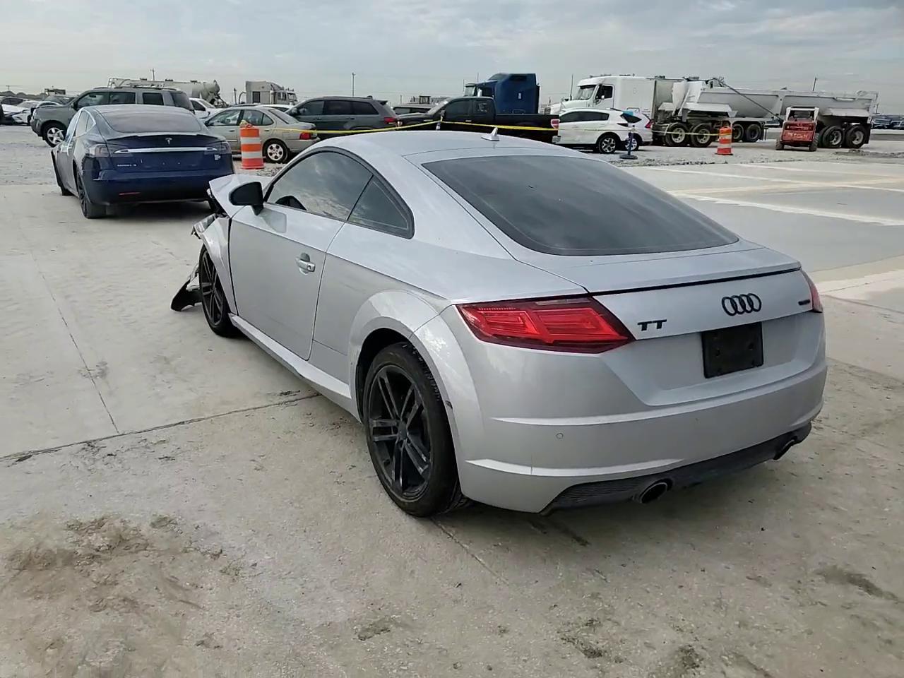 Фото: TRUAEAFV4N1000864