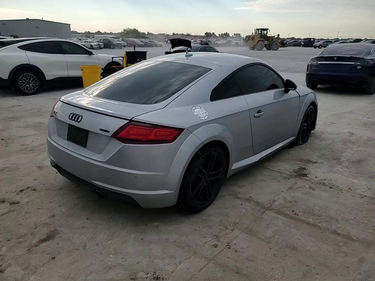 Фото: TRUAEAFV4N1000864