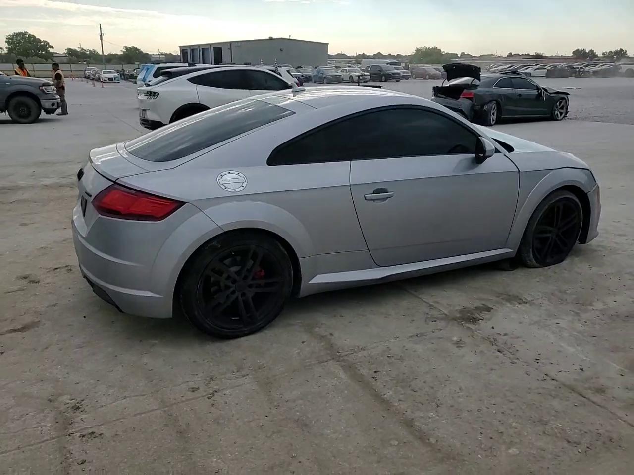 Фото: TRUAEAFV4N1000864