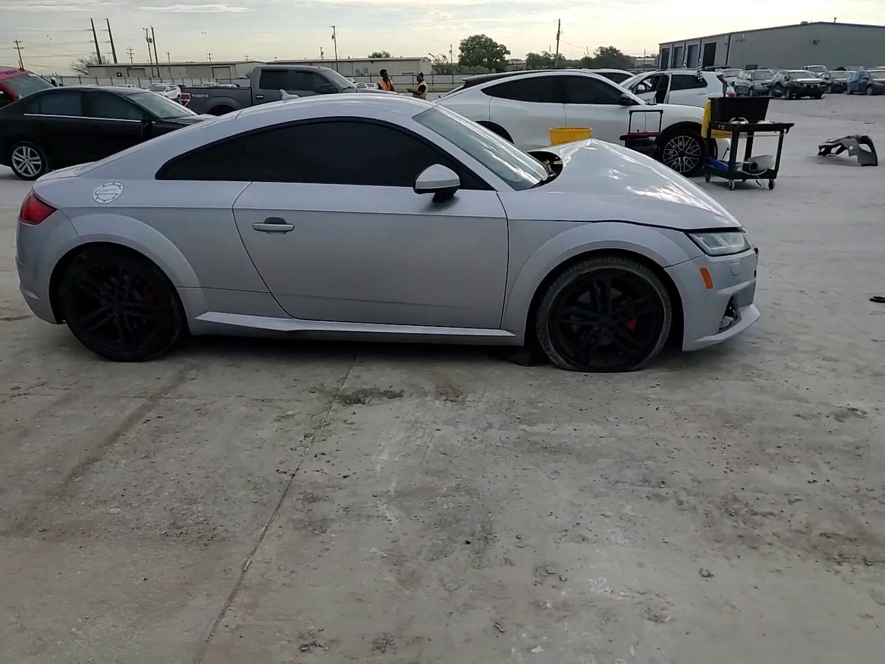 Фото: TRUAEAFV4N1000864