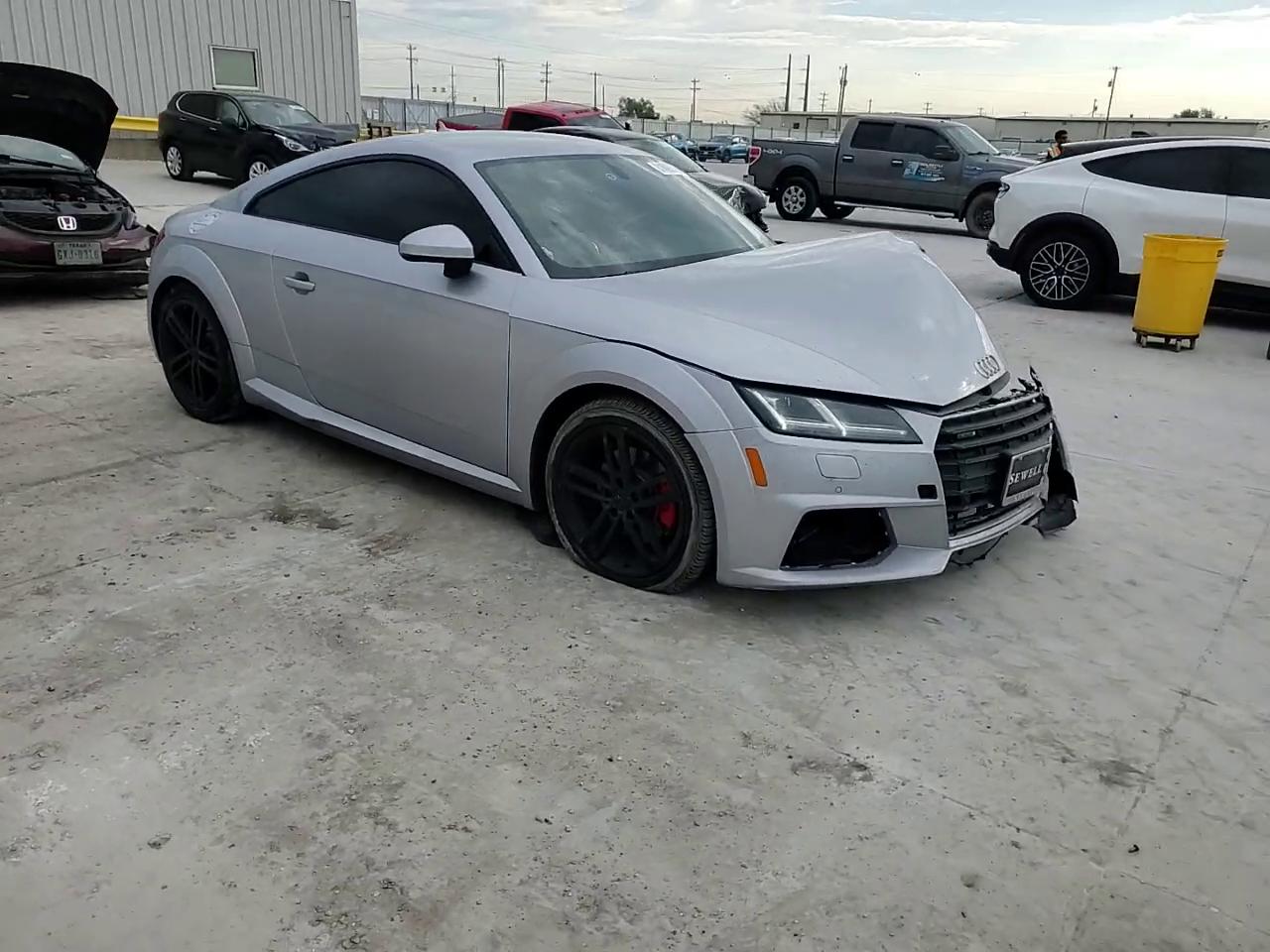 Фото: TRUAEAFV4N1000864