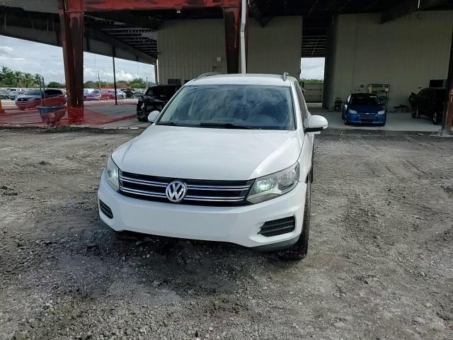 2017 Volkswagen Tiguan S VIN: WVGAV7AX2HK029215 Lot: 81218955