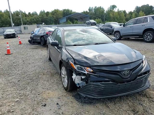 2018 Toyota Camry L VIN: 4T1B11HK1JU651354 Lot: 71686295